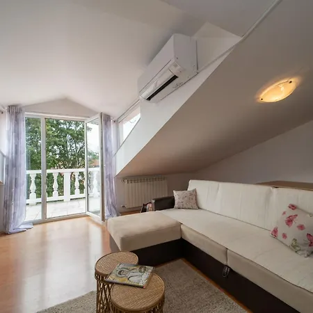 Sabrina Bis Zu 8 Personen By Interhome بوريتش